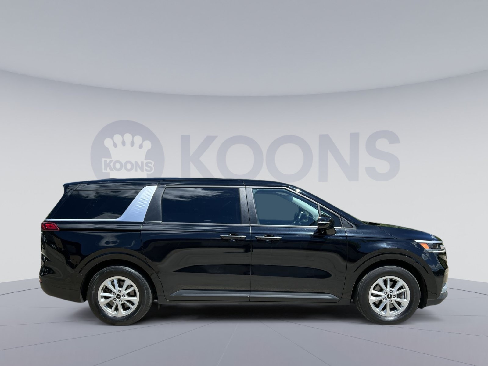 Used 2024 Kia Carnival LX FWD image 12