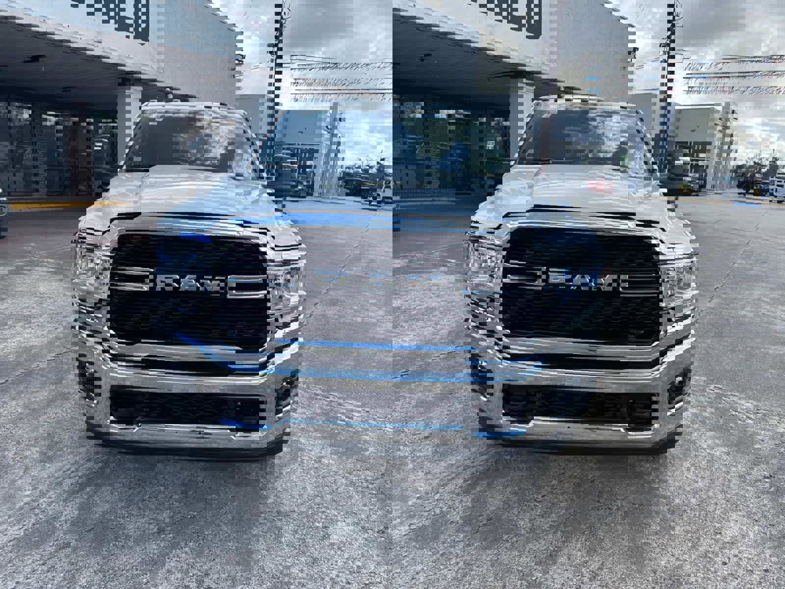 Used 2024 RAM 3500 Big Horn image 2