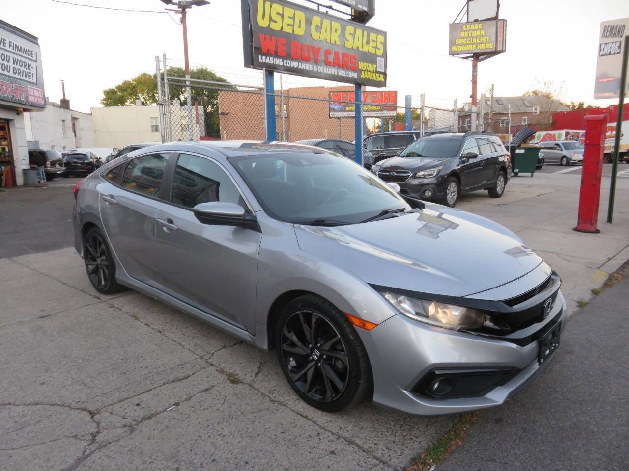 Used 2019 Honda Civic Sport image 2
