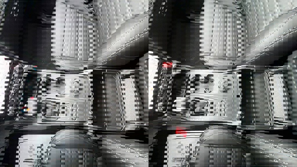 New 2025 Ford Ranger Lariat w/ FX4 Off-Road Package image 13