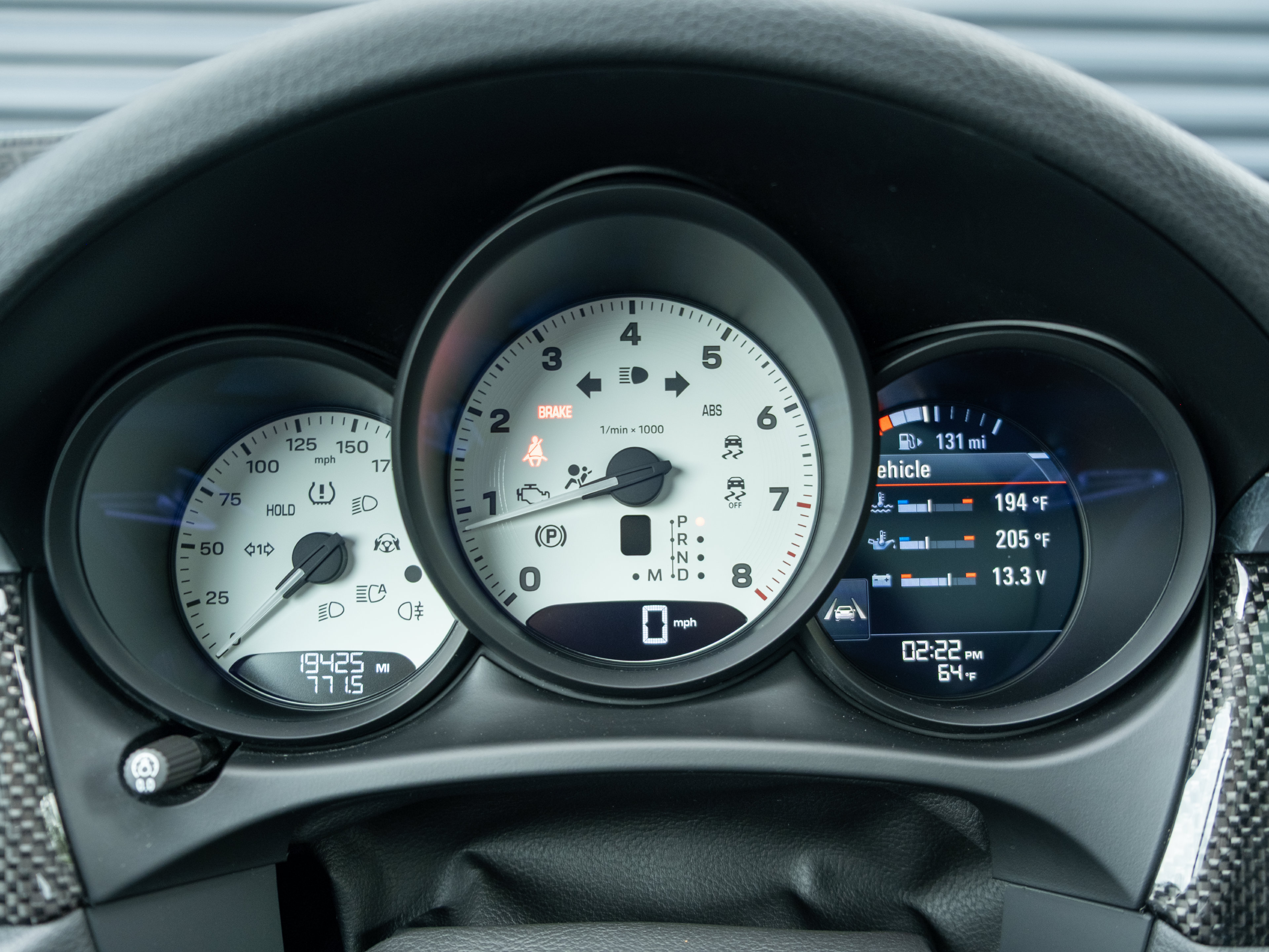 Certified 2023 Porsche Macan AWD/4WD image 25