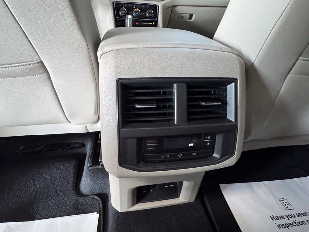 Used 2023 Volkswagen Atlas SE AWD/4WD image 45
