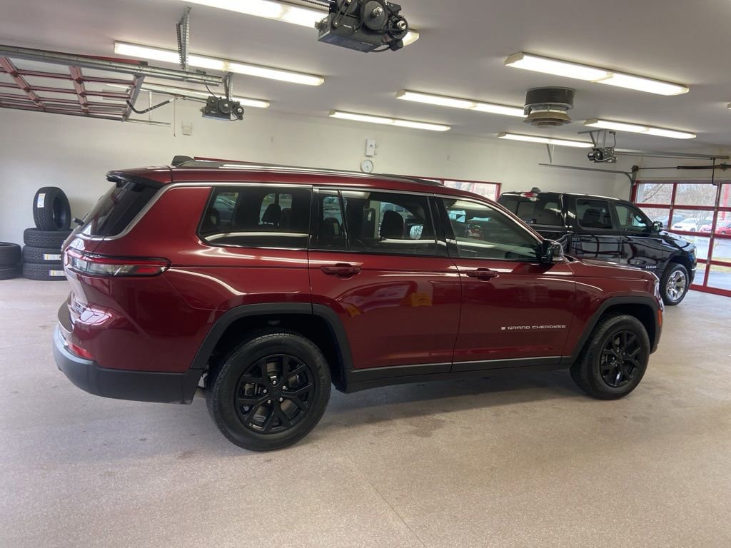 Certified 2023 Jeep Grand Cherokee L Limited w/ Luxury Tech Group II AWD/4WD image 19
