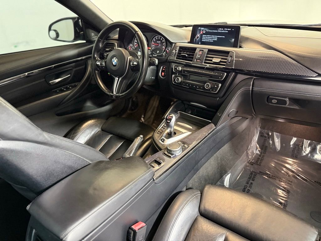 Used 2016 BMW M4 Convertible image 23