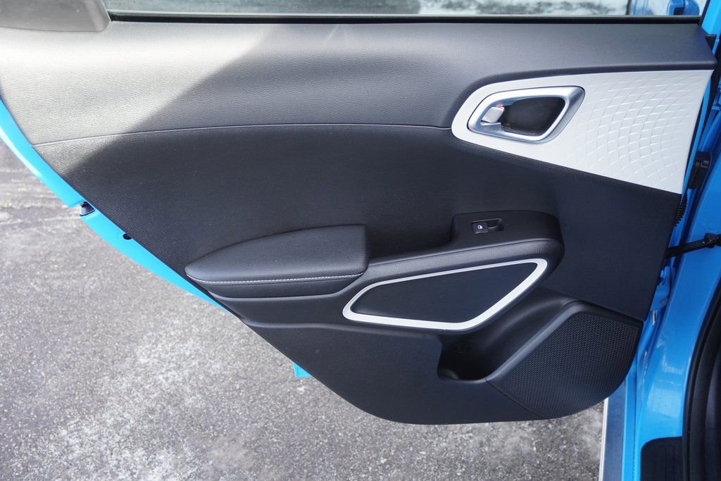 Used 2023 Kia Soul GT-Line image 33