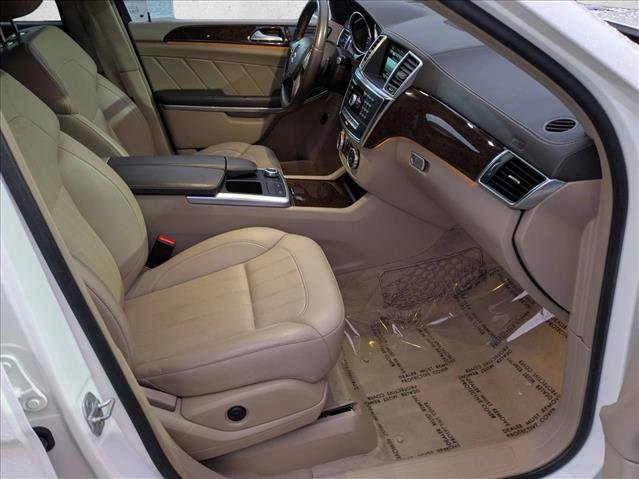 Used 2014 Mercedes-Benz GL 450 4MATIC image 21