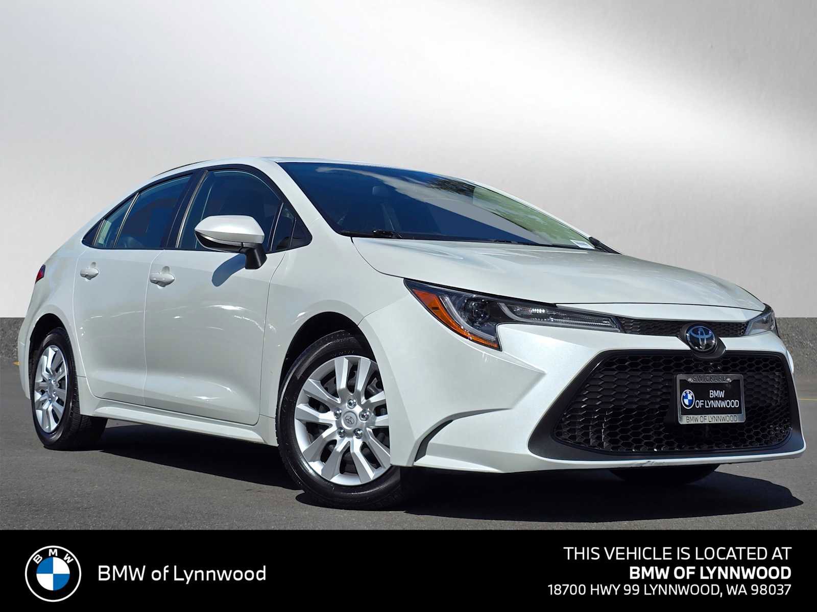 Used 2022 Toyota Corolla LE FWD image 1