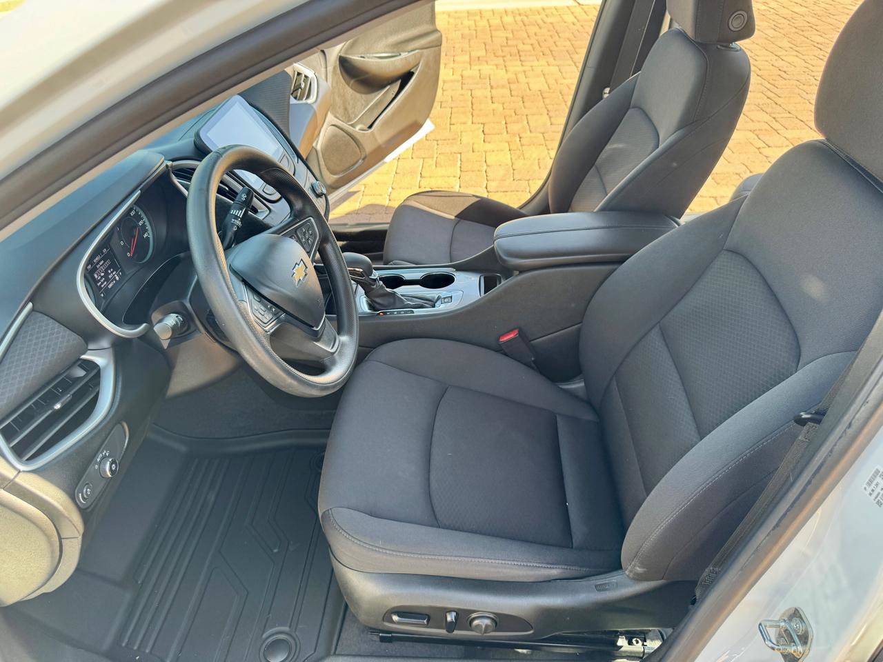 Used 2023 Chevrolet Malibu LT FWD image 10