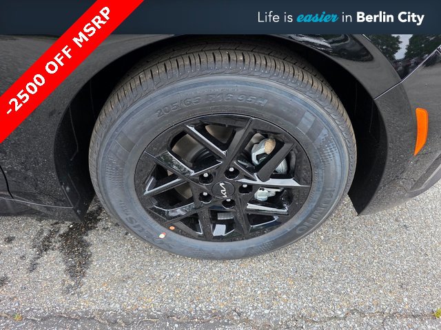 New 2025 Kia K5 LXS image 11