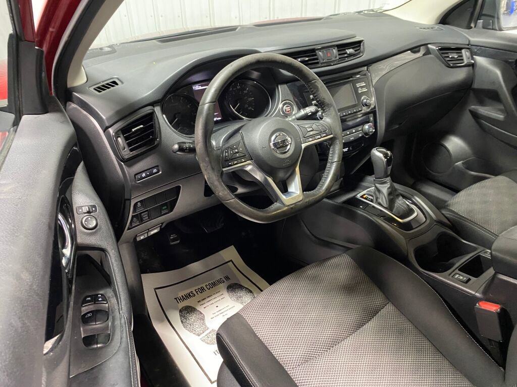 Used 2018 Nissan Rogue Sport SV w/ SV All-Weather Package AWD/4WD image 6