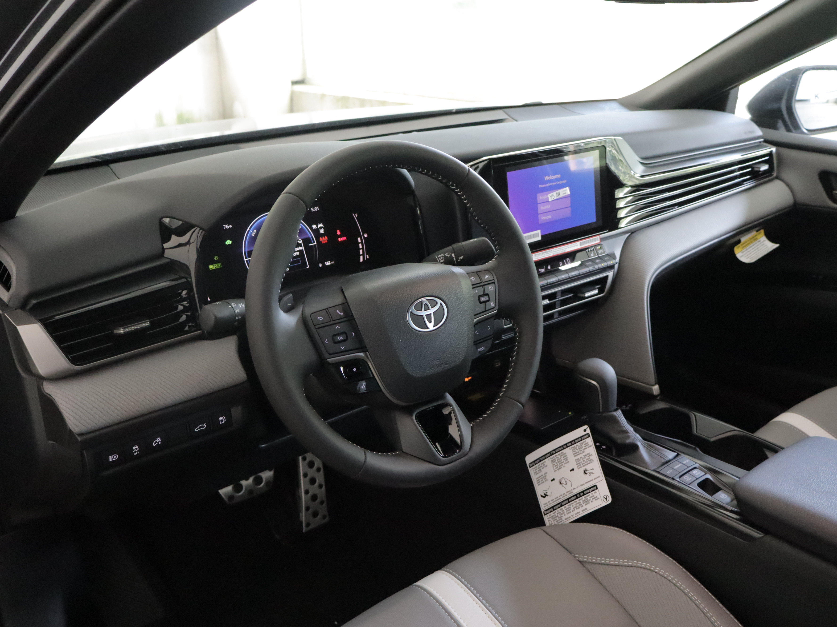 New 2026 Toyota Camry SE FWD image 11