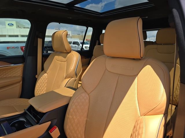 Used 2024 Jeep Grand Cherokee L Summit image 12