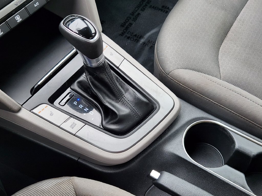 Used 2018 Hyundai Elantra Value Edition FWD image 11