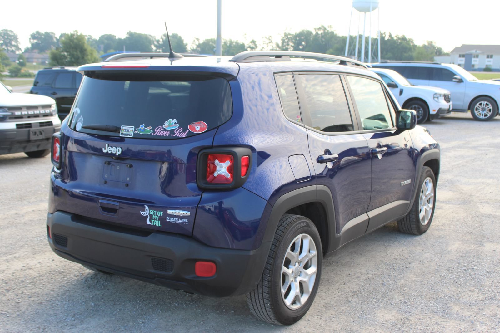 Used 2018 Jeep Renegade Latitude FWD image 6