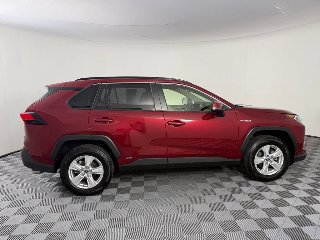 Used 2020 Toyota RAV4 XLE w/ Convenience Package AWD/4WD image 9
