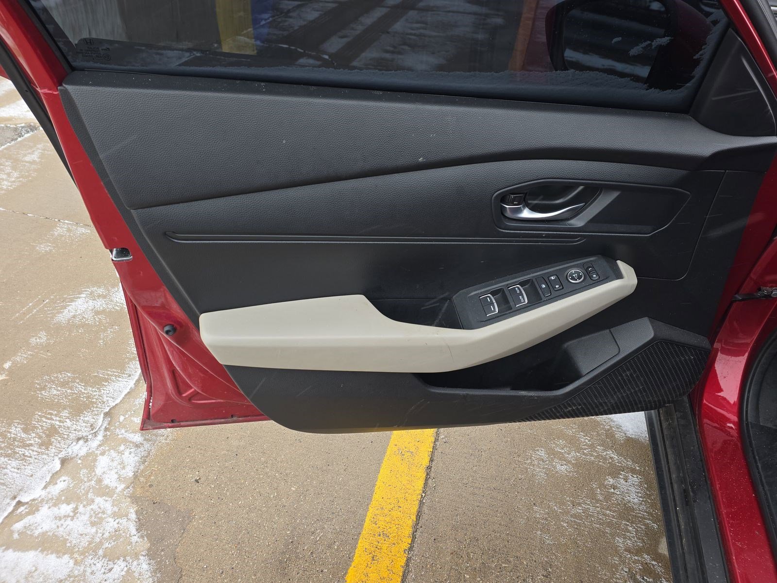 Used 2025 Honda Accord LX image 6