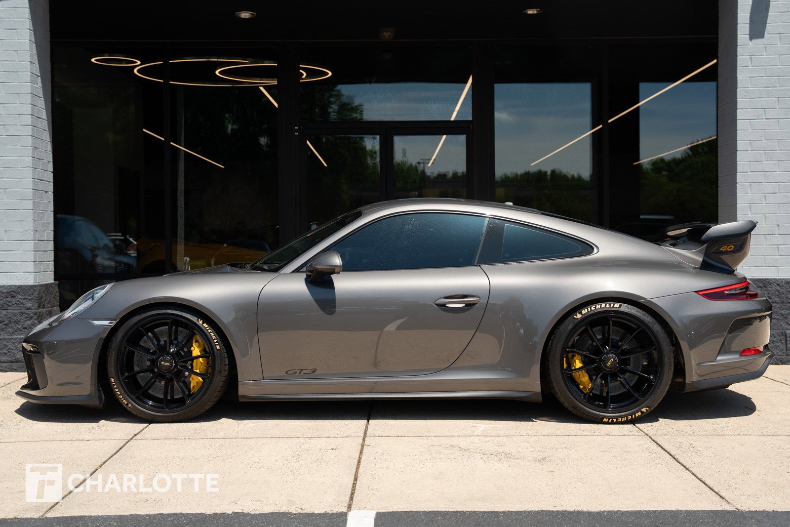 Used 2019 Porsche 911 GT3 RWD image 8