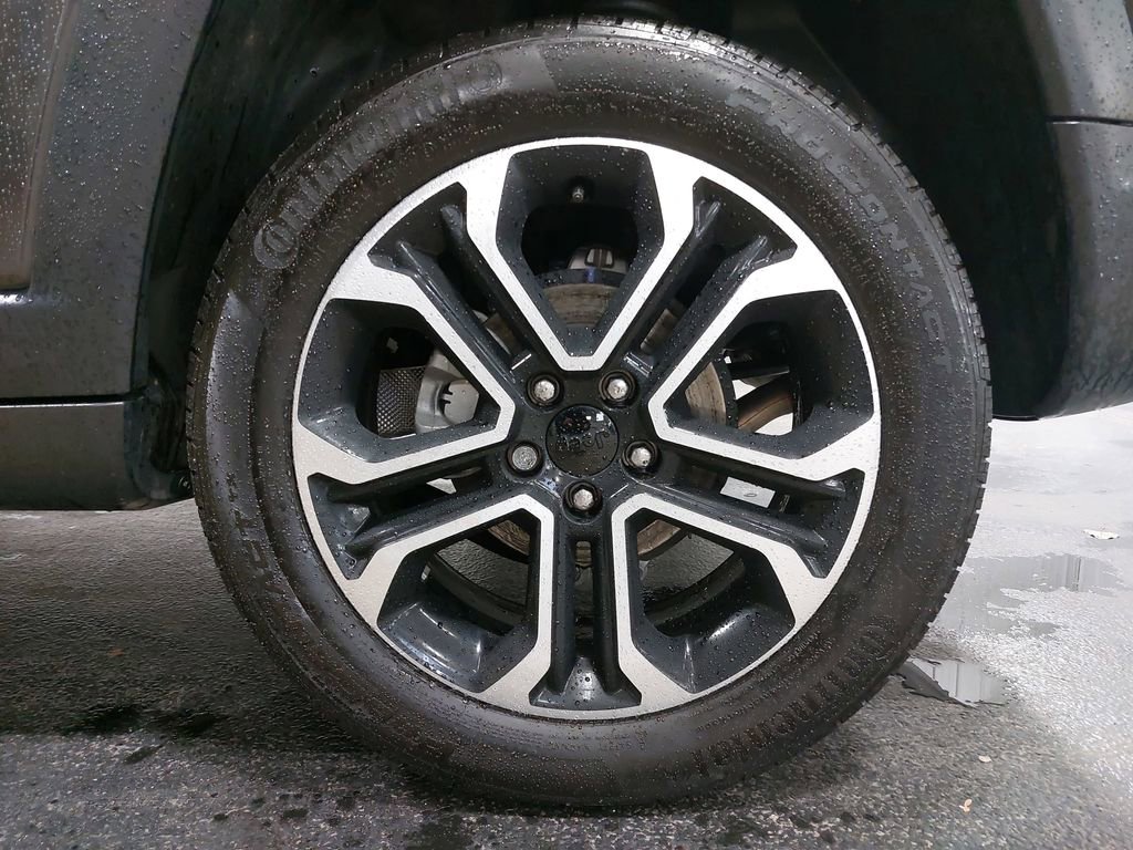 Used 2024 Jeep Compass Limited image 32