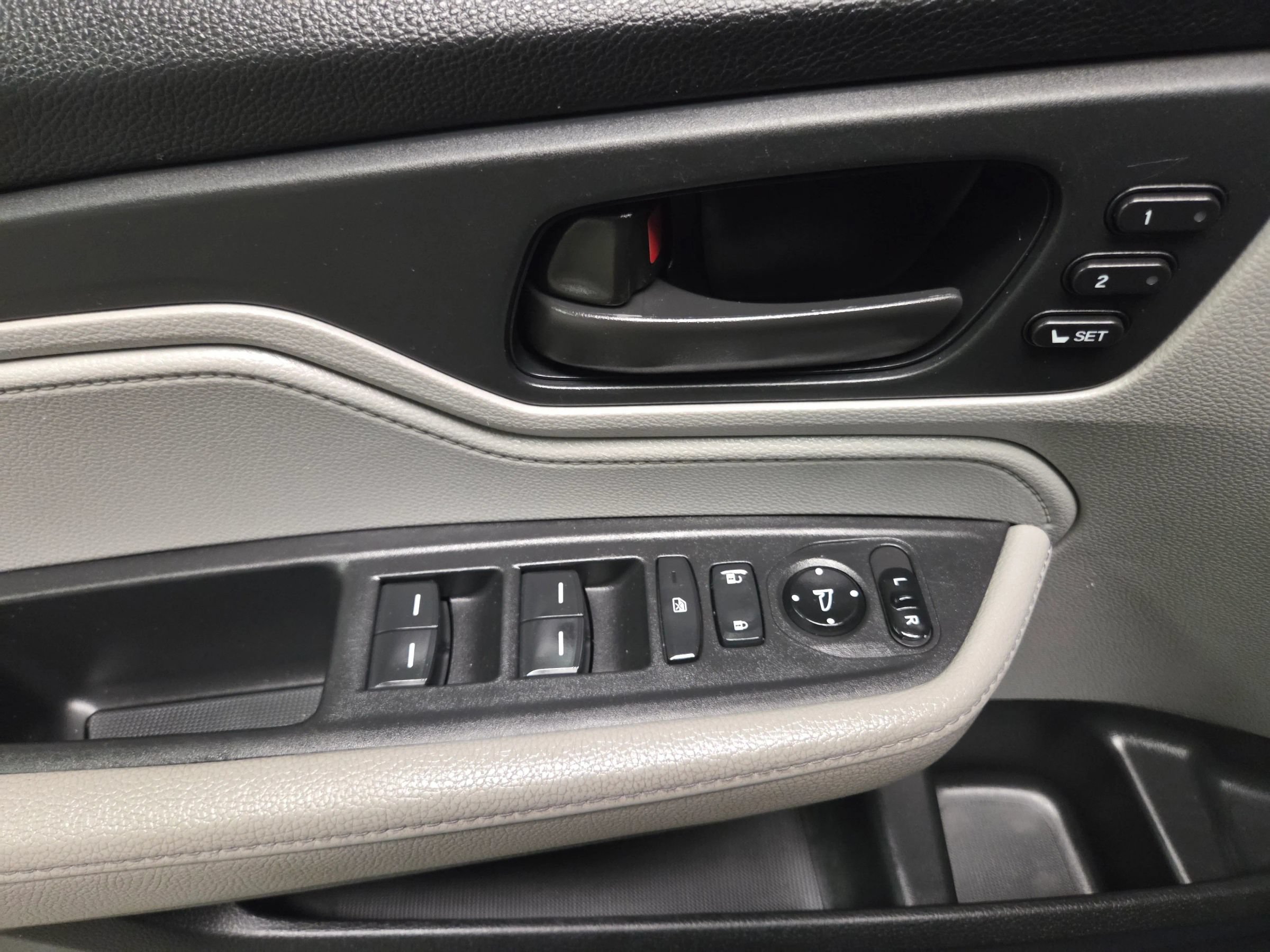 Used 2023 Honda Odyssey EX-L image 16