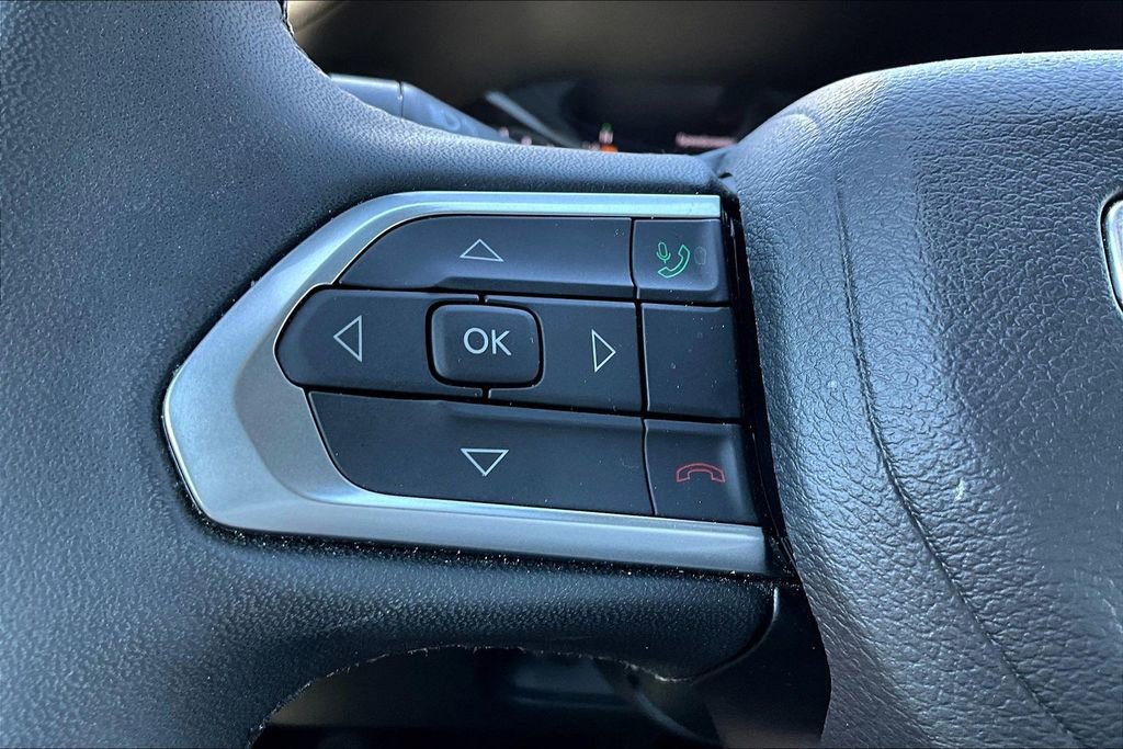 Used 2025 Jeep Compass Limited image 16