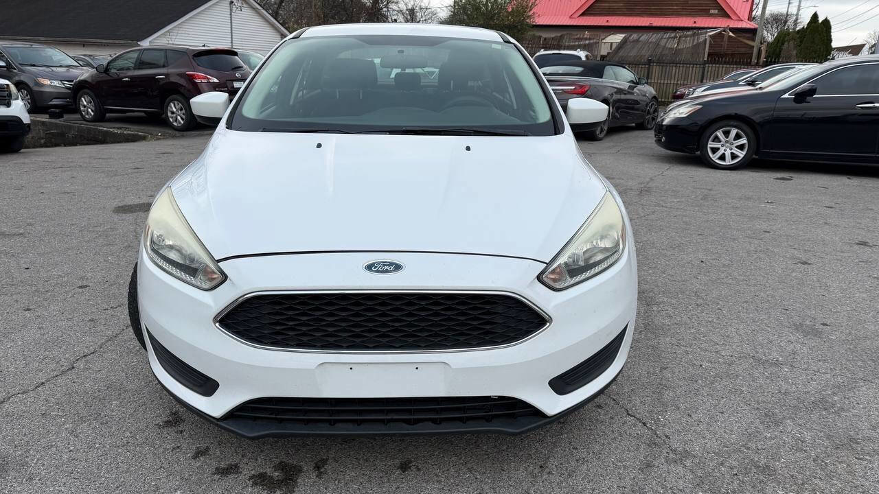 Used 2018 Ford Focus SE image 3