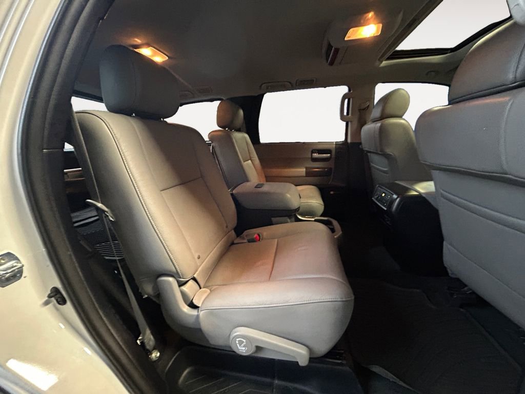 Used 2016 Toyota Sequoia Platinum image 11