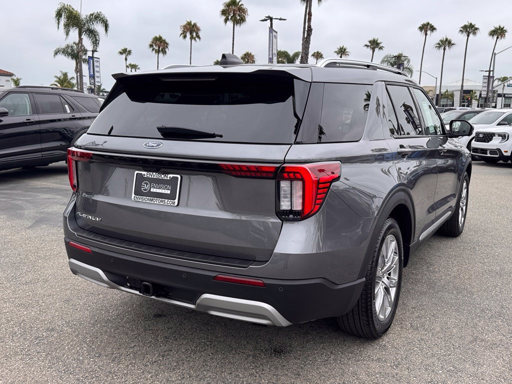 Used 2026 Ford Explorer Platinum RWD image 12