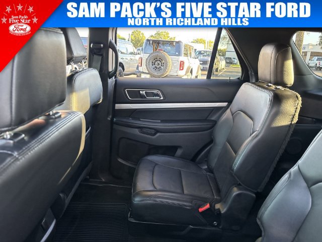 Used 2016 Ford Explorer XLT w/ Equipment Group 202A FWD image 14