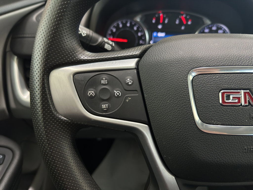 Used 2024 GMC Terrain SLE image 10