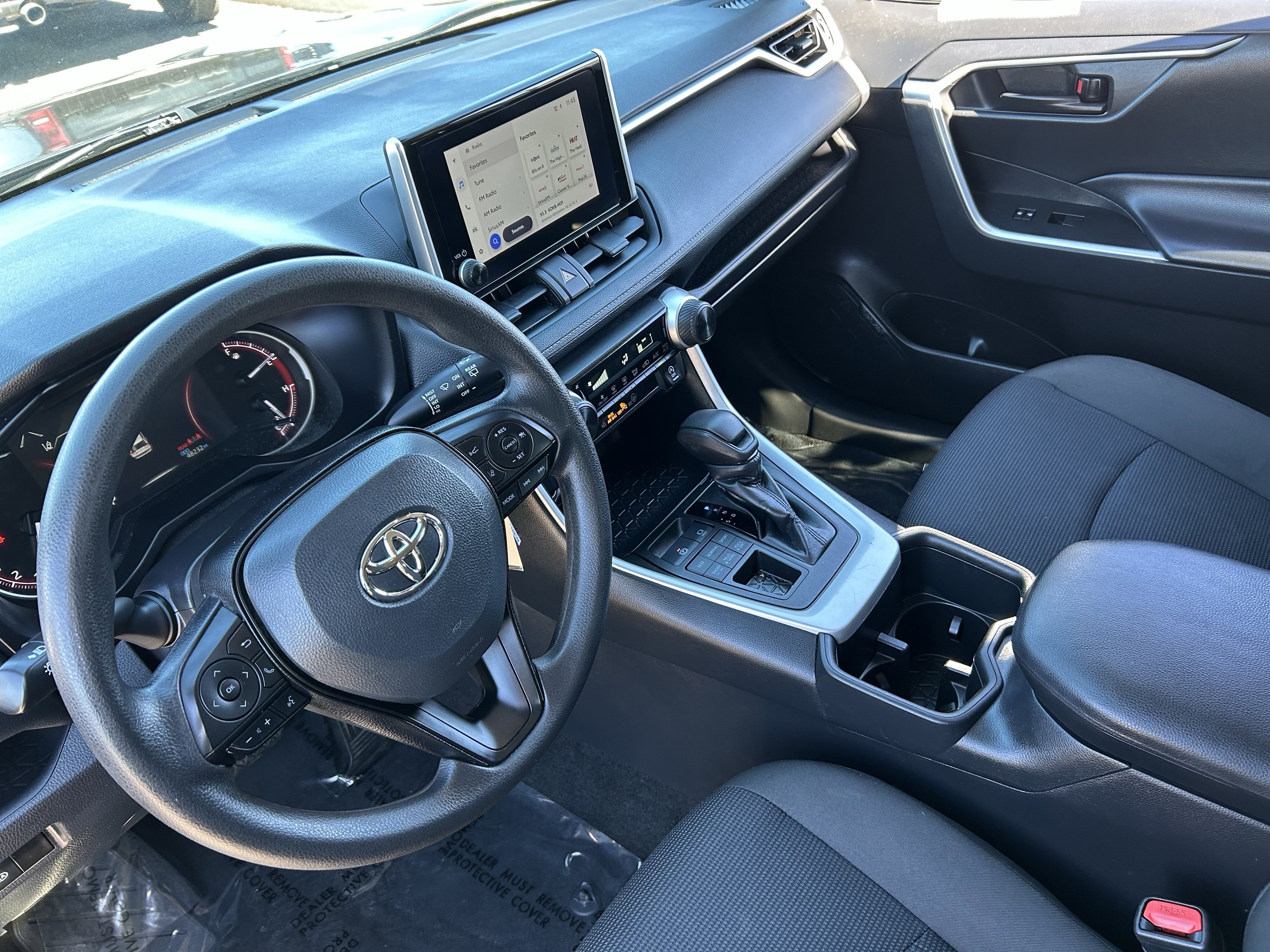 Used 2024 Toyota RAV4 LE image 17