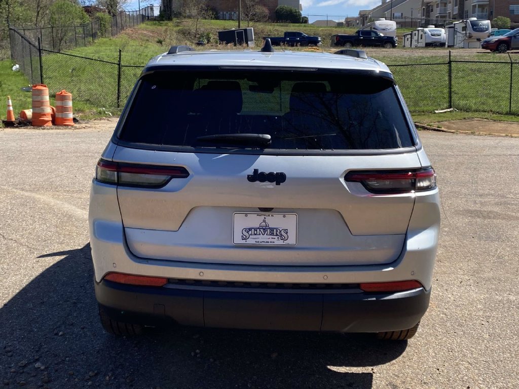 New 2026 Jeep Grand Cherokee L Limited w/ Limited Altitude Package RWD image 35