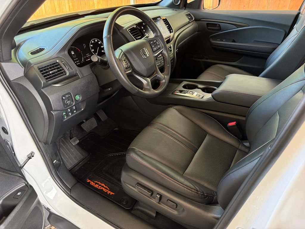Used 2024 Honda Ridgeline TrailSport image 2