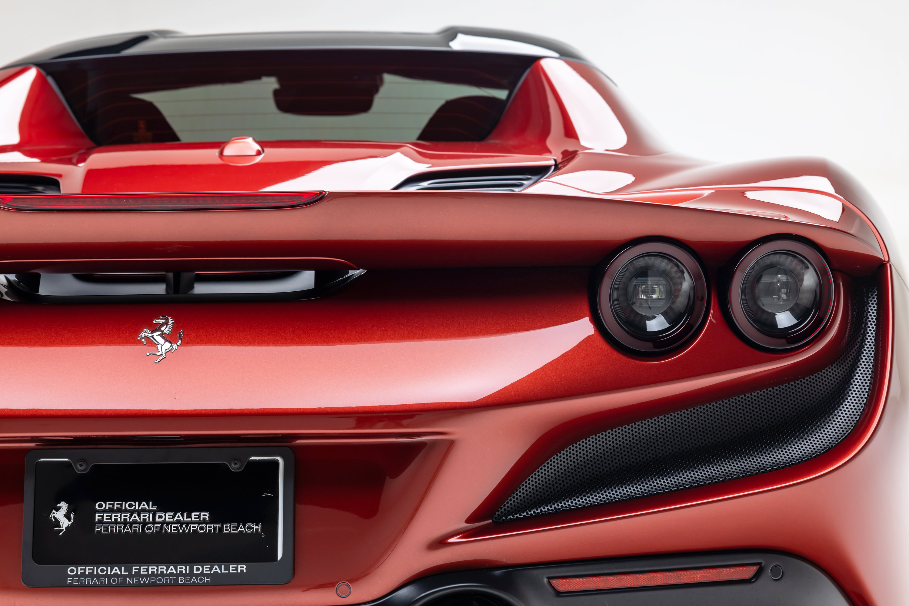 Certified 2022 Ferrari F8 Tributo RWD image 20