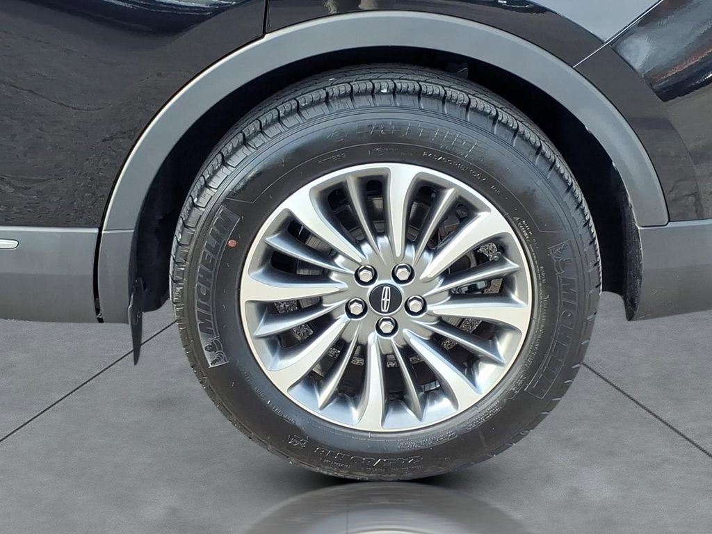 Certified 2023 Lincoln Nautilus FWD image 4