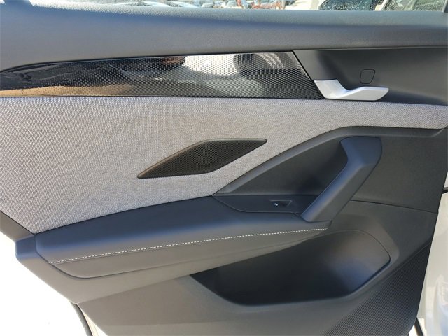 Certified 2025 Volkswagen Tiguan S image 9