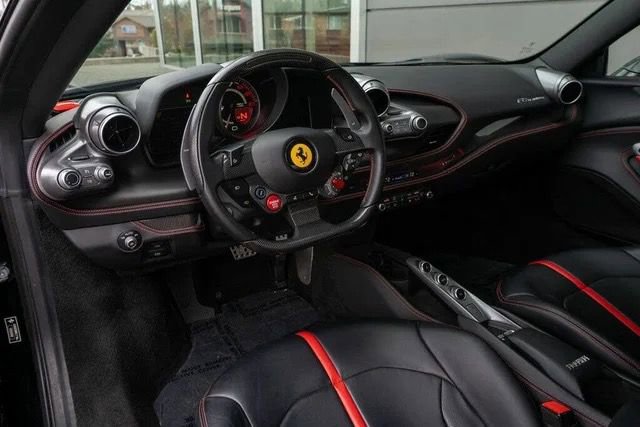 Used 2021 Ferrari F8 Tributo image 22