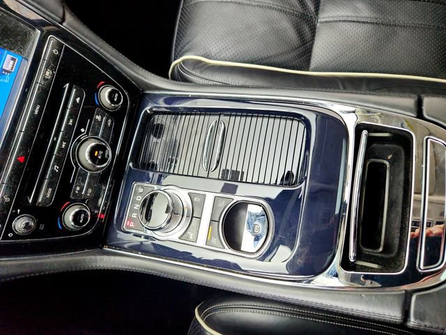 Used 2012 Jaguar XJ L image 22