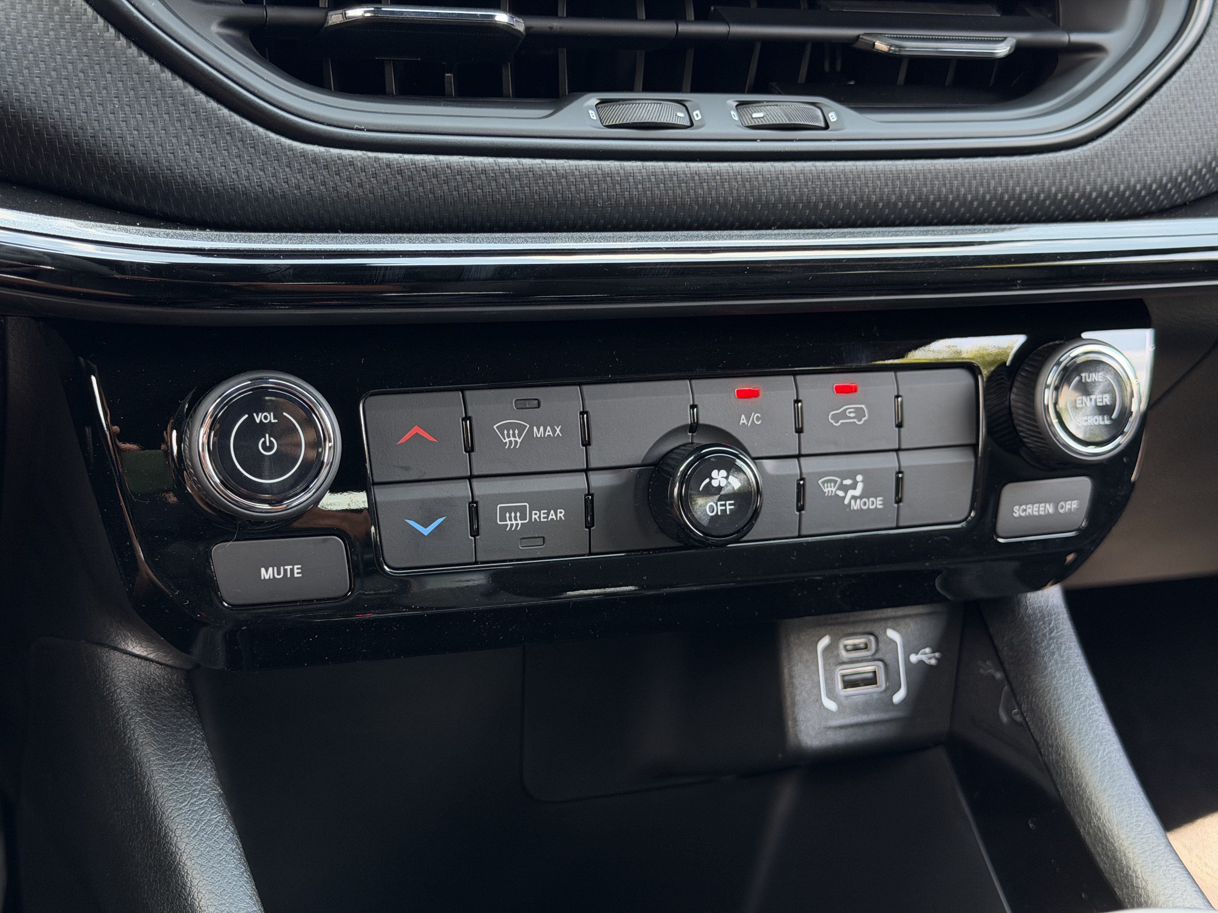 New 2026 Jeep Compass Latitude AWD/4WD image 27