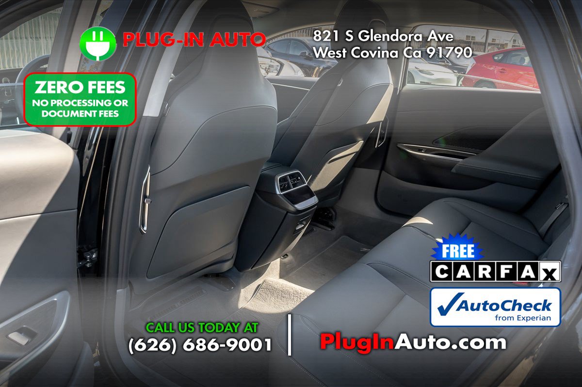 Used 2025 Lucid Air Pure RWD image 8