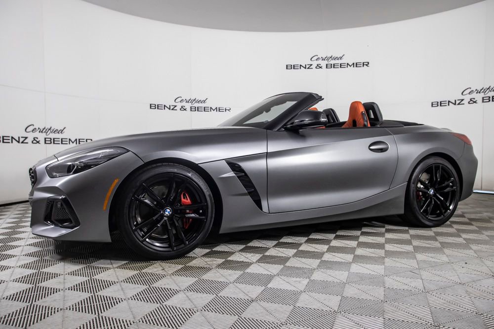 Used 2024 BMW Z4 M40i w/ Premium Package image 13