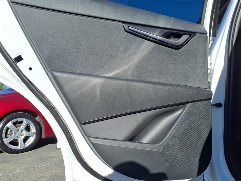 Used 2025 Kia Niro LX image 22