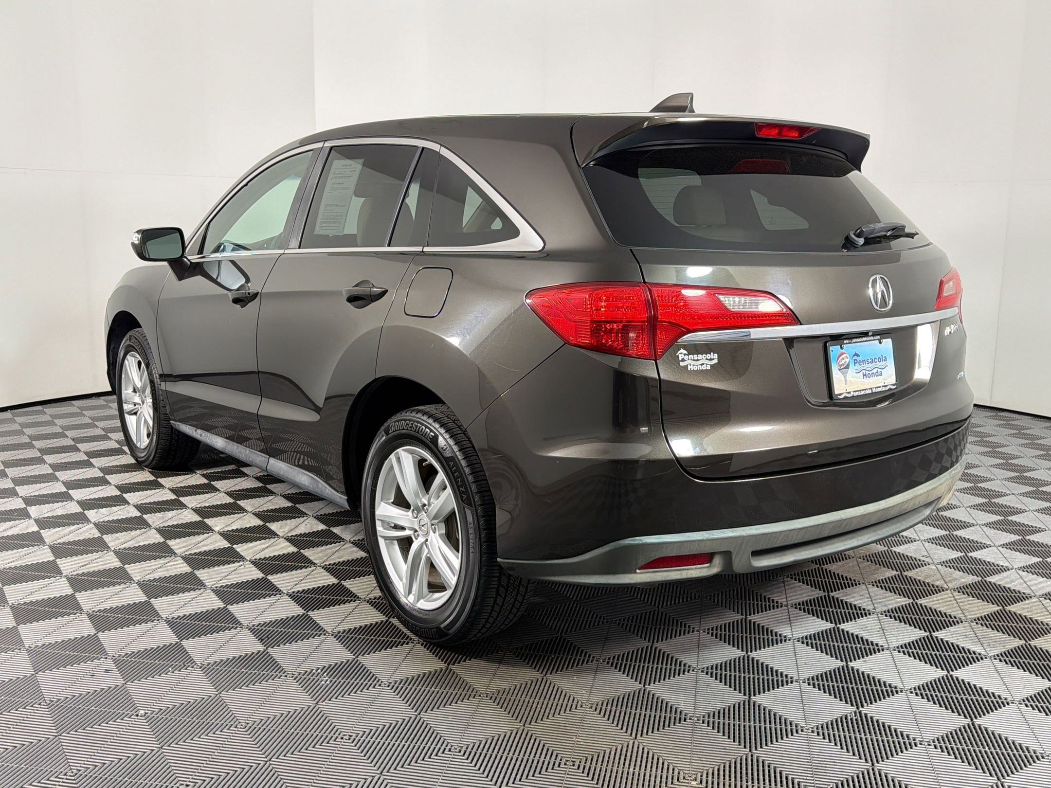 Used 2014 Acura RDX AWD w/ Technology Package image 2
