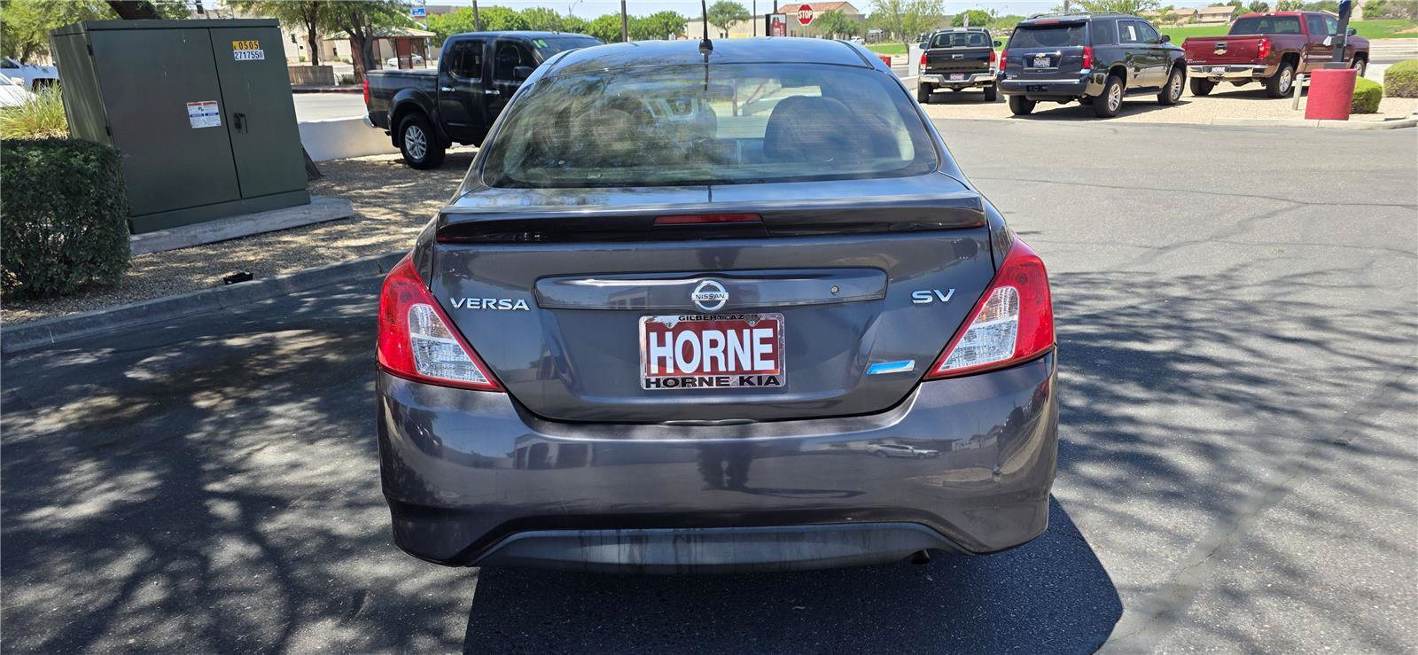 Used 2015 Nissan Versa SV FWD image 6