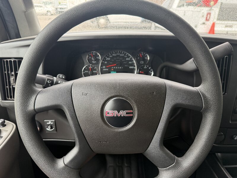 Used 2022 GMC Savana 2500 w/ Chrome Appearance Package RWD image 31