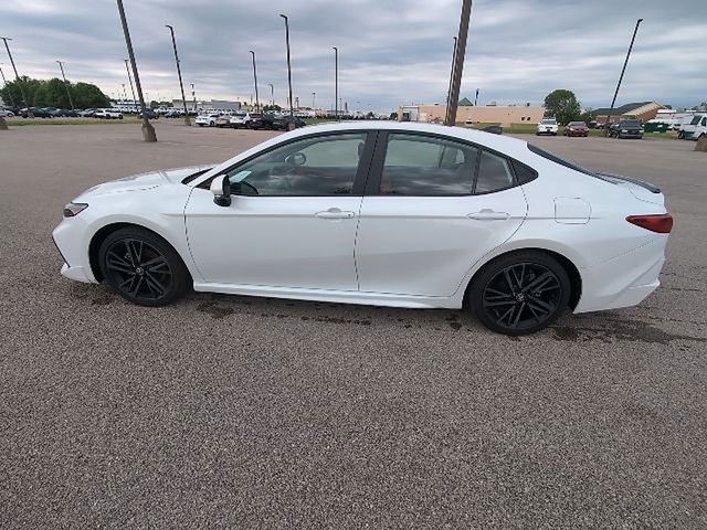 Used 2025 Toyota Camry XSE AWD/4WD image 10