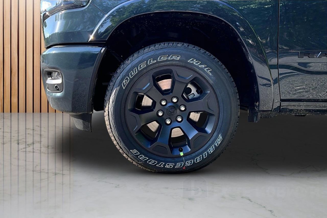 New 2026 RAM 1500 4x4 Crew Cab image 33