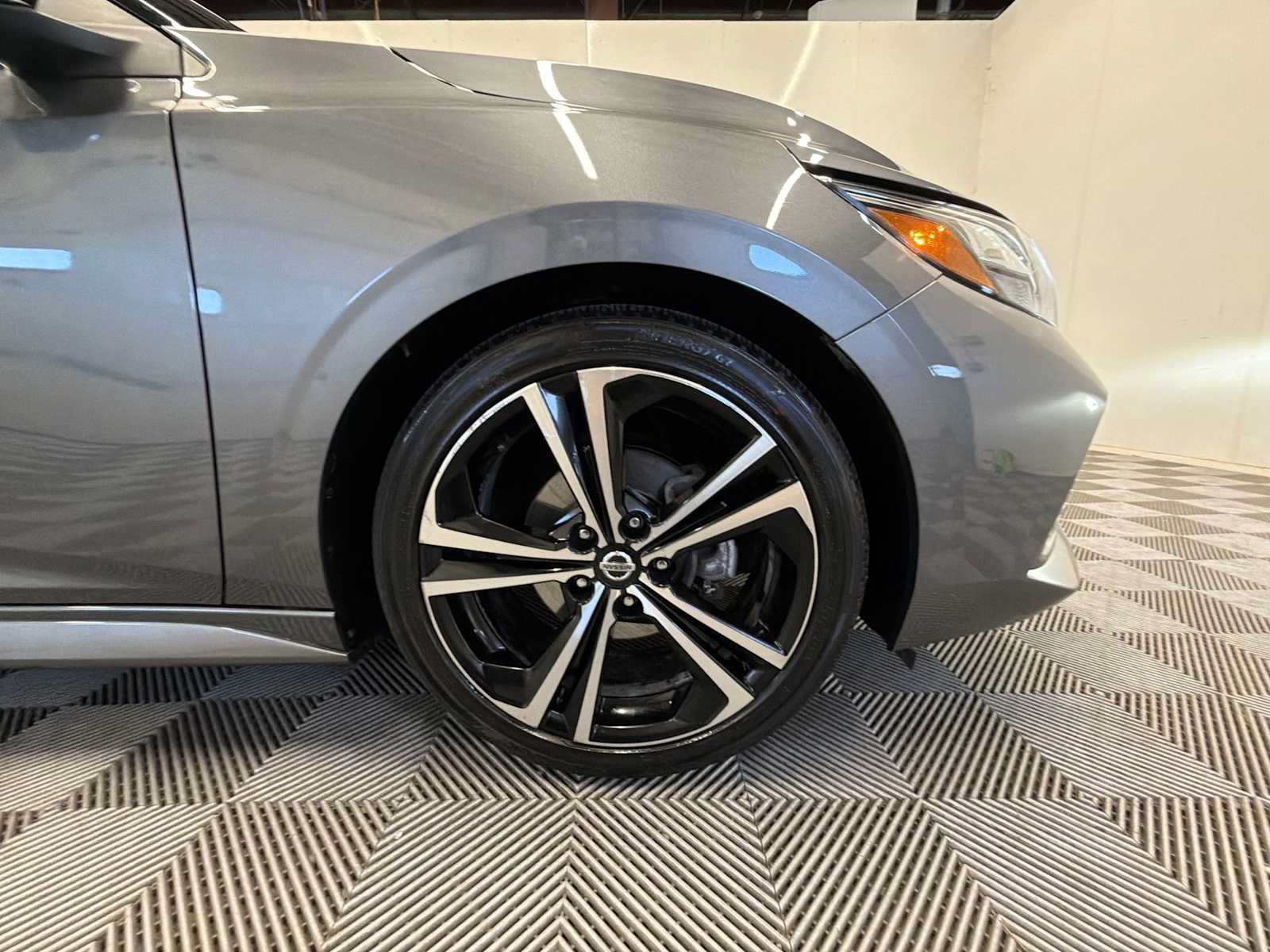 Used 2020 Nissan Sentra SR FWD image 18