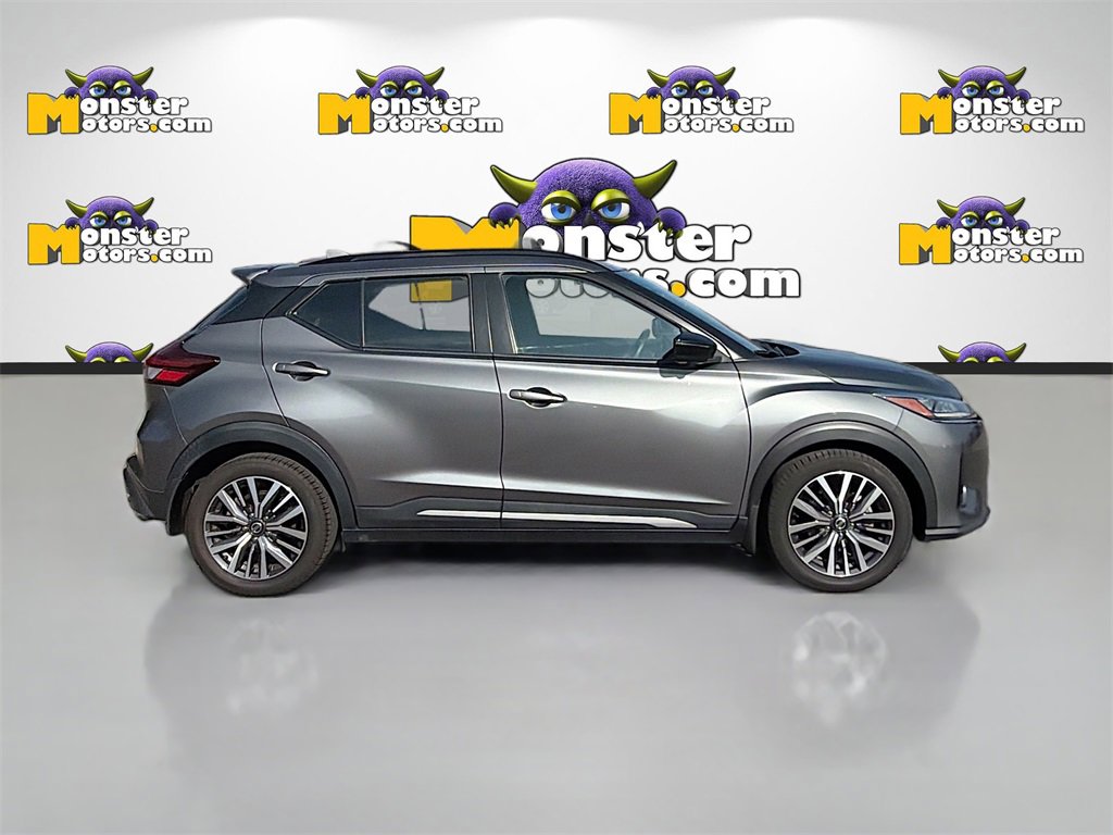 Used 2021 Nissan Kicks SR w/ Exterior Package image 4