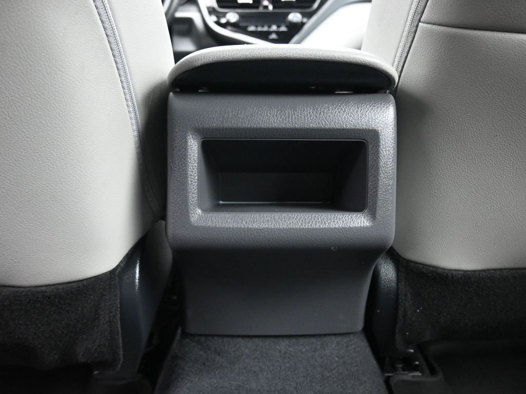 Used 2023 Toyota Camry SE image 32