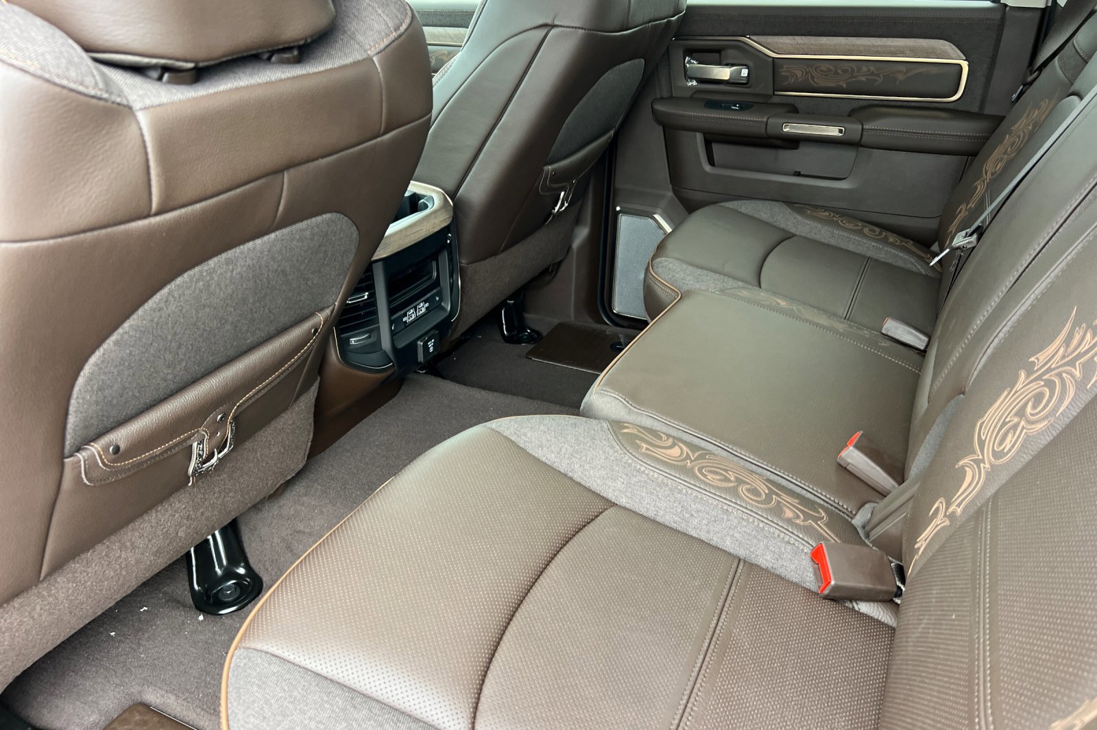 New 2026 RAM 3500 Longhorn AWD/4WD image 11